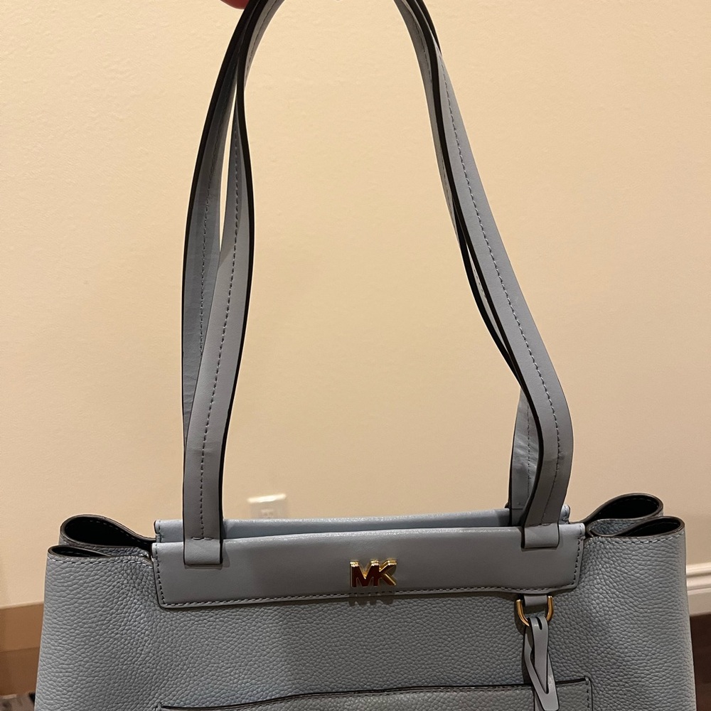 Michael Kors Sky Blue Tote Bag - Picture 4 of 14